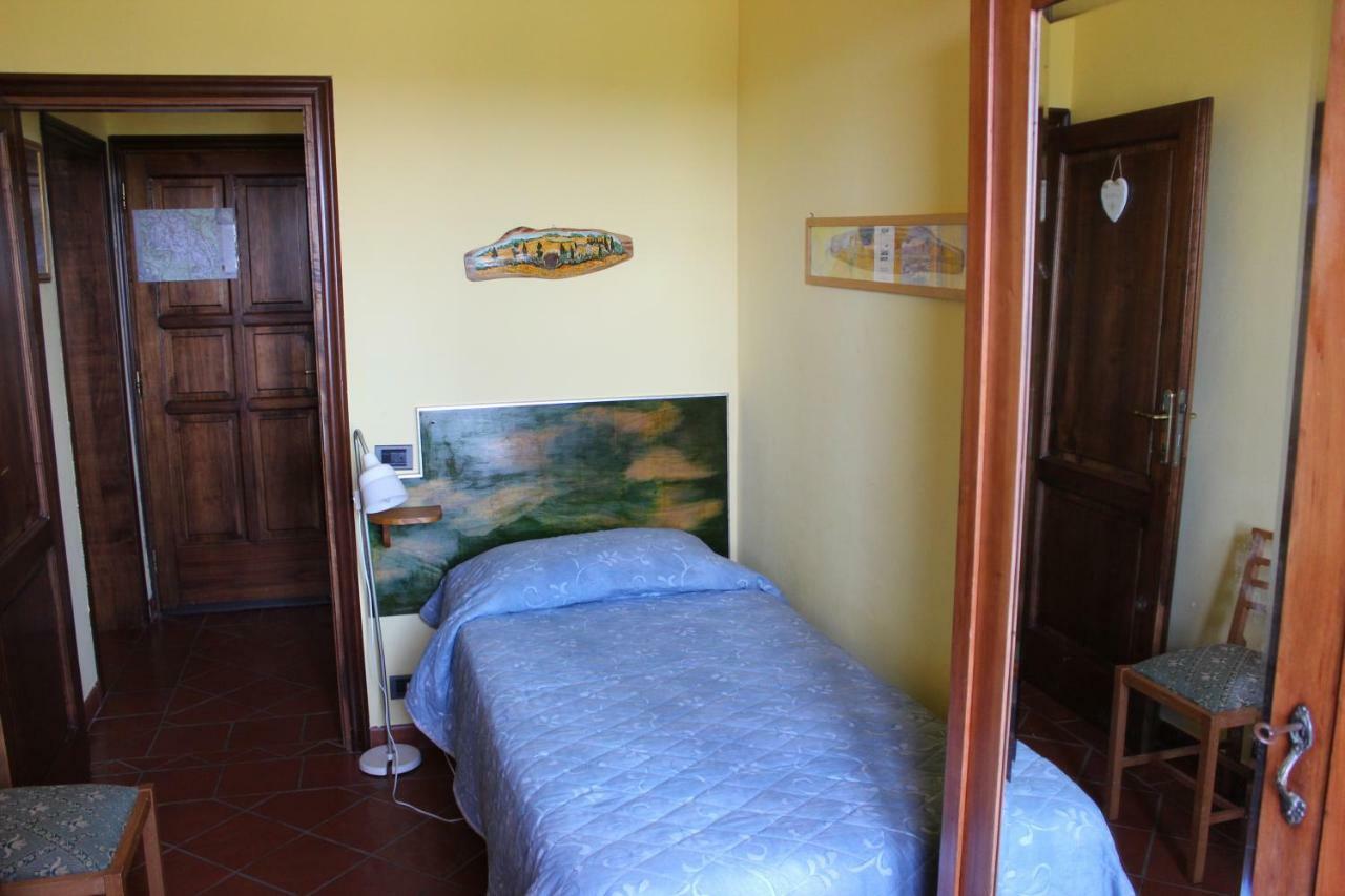 Bio Agriturismo Podere Pretoia 圣吉米纳诺 外观 照片