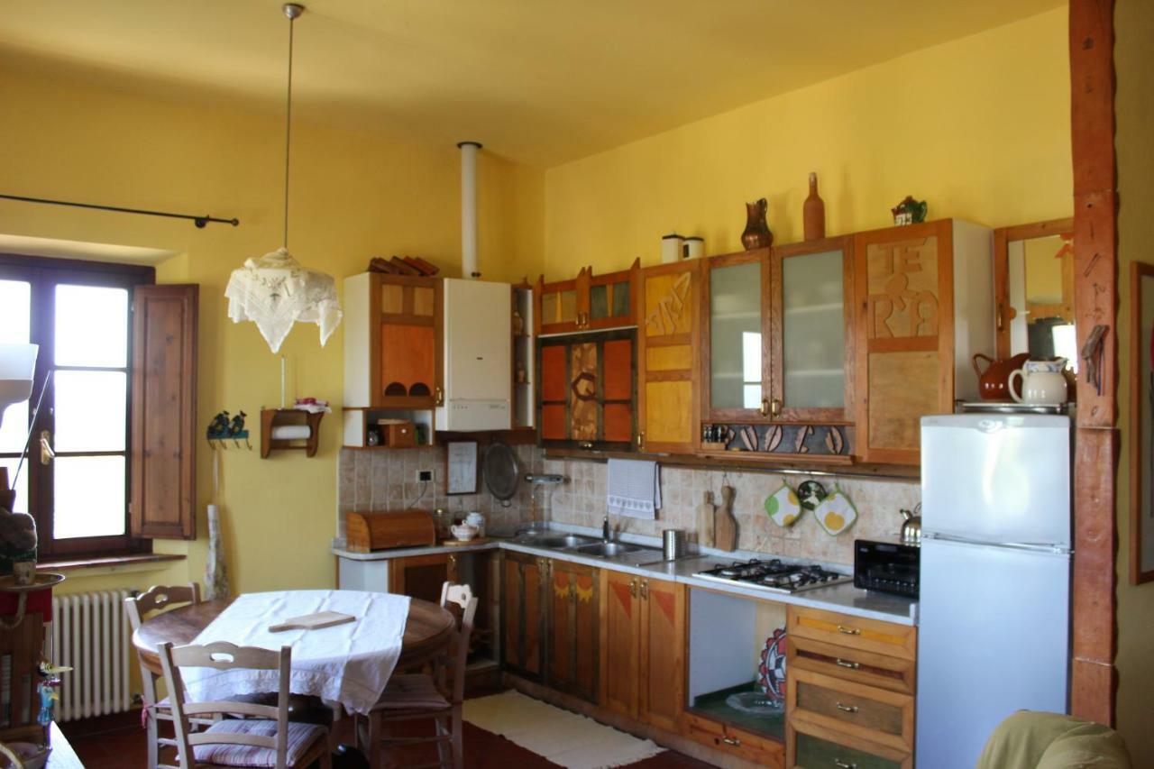 Bio Agriturismo Podere Pretoia 圣吉米纳诺 外观 照片